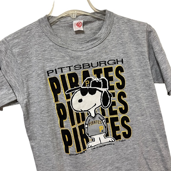 Vintage MLB Pittsburgh Pirates Peanuts Snoopy Gray Artex Single Stitch Tee 1988 - Picture 2 of 10